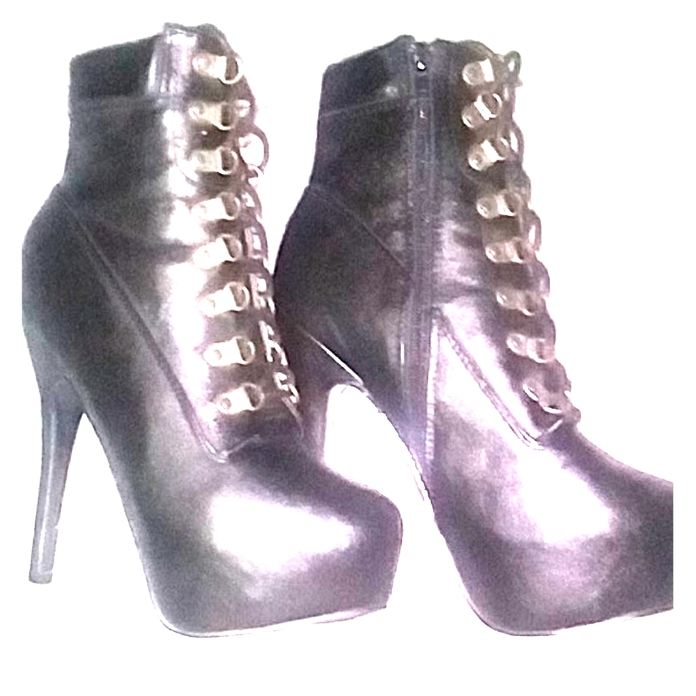High heel shoes